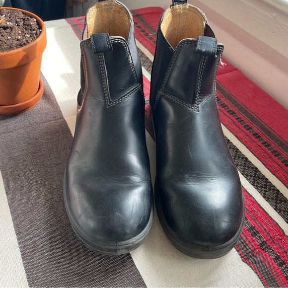 3M Thinsulate Black Leather Boots - Picture 2 of 7
